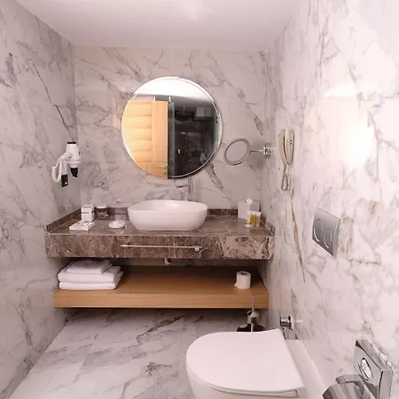 فندق Grande Arte 4*